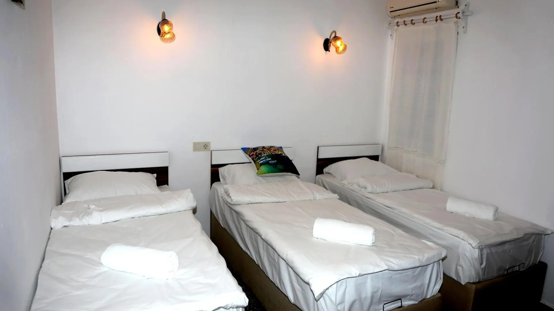 Halikarnas Pansiyon Bodrum 3*,